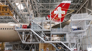 In the impressive Airbus hangars in Toulouse, components manufactured across Europe – including wings, fuselage sections, the cockpit and tail units – are assembled into a single aircraft.