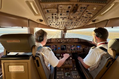Hans und Lorenz im Cockpit.jpg