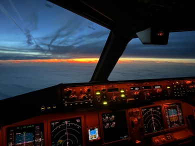 Flying into the sunset on the flight deck of the 777.
