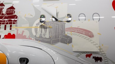 The aircraft shines with nine artistic motifs made from 360 precisely cut film pieces, covering an area of 380 square meters. Airbus used a special aerodynamic process for this.