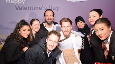 Cupid with people in the SWISS Photobooth