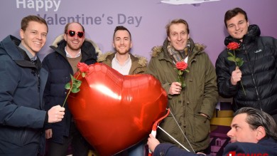Cupid with people in the SWISS Photobooth