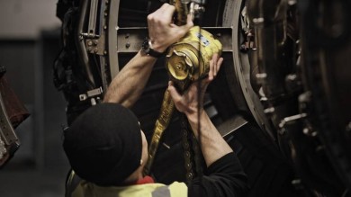 SWISS Technics working on an airplane