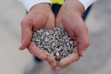 Der jüngste Partner von SWISS, neustark, speichert C02 aus Biogasanlagen dauerhaft in Abbruchbeton. 