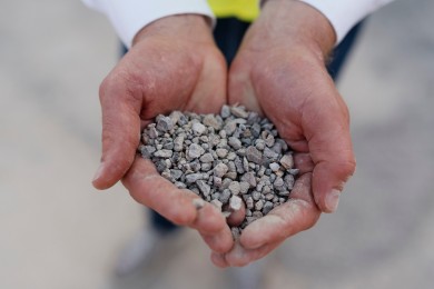 Neustark, SWISS’s latest partner, permanently stores the CO2 emitted from biogas plants in demolished concrete.