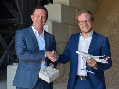 Jens Fehlinger, SWISS CEO, and Johannes Tiefenthaler, Co-Founder and Co-CEO of neustark, visiting the CO₂ storage facility located on the premises of Bereuter Group in Volketswil.