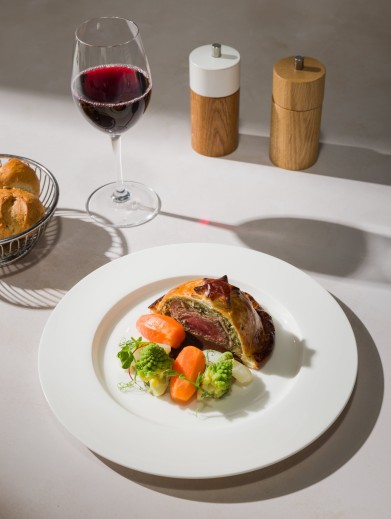 Beef Wellington with Périgord truffle jus  and vegetables