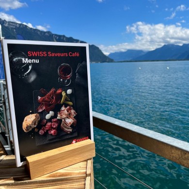 At SWISS Saveurs Café, you can enjoy one of our signature cocktails with a breathtaking view.