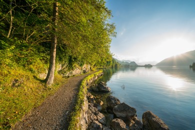 Uferweg von Iseltwald nach Giessbach 1 (Interlaken Tourismus).jpg