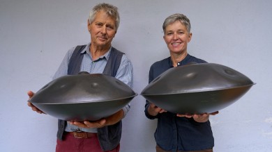 Die Schöpfer des Hang Felix Rohner und Sabina Schärer.