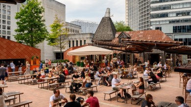 Das Northern Quarter strotzt vor Kreativität und vereint Street Art, unabhängige Geschäfte und vielfältige Restaurants, die die lebendige Kulturszene der Stadt widerspiegeln.
