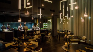 #8 Mana: In einem intimen Rahmen erweckt Simon Martin Michelin-prämierte Küche zum Leben, mit kunstvoll zubereiteten Gerichten aus frischen britischen Zutaten, darunter exquisites Meeresfrüchte.