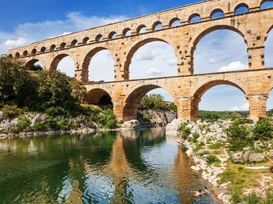 Nîmes