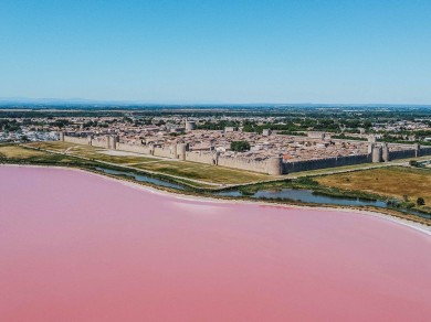 Aigues Mortes: a medieval town in the Camargue