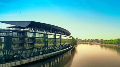 Hotel am Ufer der Themse