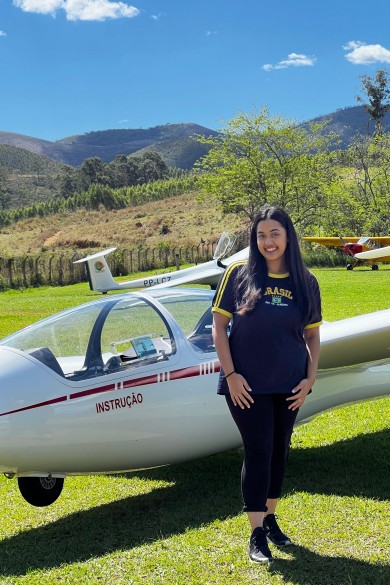 Soaring silently above the landscape near São Paulo reveals wide, unspoiled views and offers a special experience for those seeking adventure beyond the city.