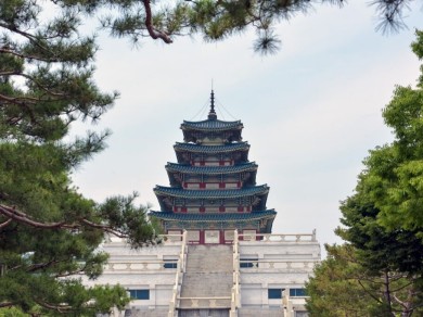 The National Folk Museum inside Gyeongbokgung Palace.
