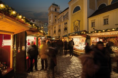 Am-Hof-Platz: Alter Wiener Weihnachtsmarkt