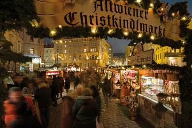 Am-Hof-Platz: Old Viennese Christmas Market