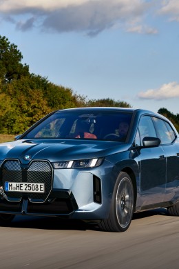 THE NEW iX xDrive60.jpg