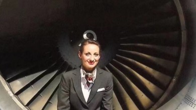 Above the clouds, her journey began: As a flight attendant with SWISS International Air Lines (2011–2014), Lisa learned how elegance, empathy, and discipline can transform even everyday moments into something extraordinary. (Note: This photograph was taken in 2014. The situation depicted is no longer permitted under current regulations.)