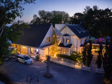 The Drake Devonshire is located directly on the shores of Lake Ontario.