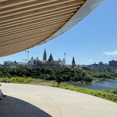 At Kiweki Point you can enjoy the view over the Ottawa River.