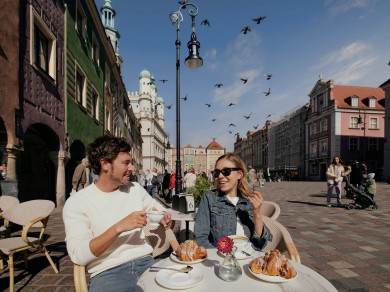 The city’s living room: Poznań’s Old Market Square is a vibrant meeting place, framed by colourful merchant houses and historic façades.